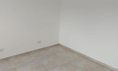 Duplex de 3 dormitorios -  B° cerrado Camino del Vuelo