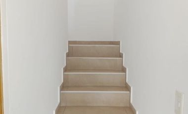 Duplex de 3 dormitorios -  B° cerrado Camino del Vuelo