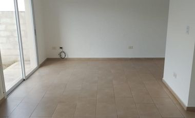 Duplex de 3 dormitorios -  B° cerrado Camino del Vuelo