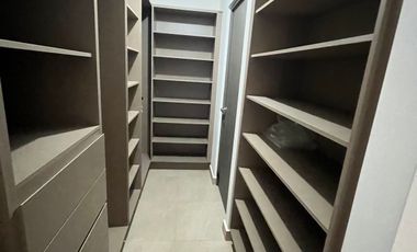 Departamento amueblado en renta en Carretera Nacional en Gaia $30,000