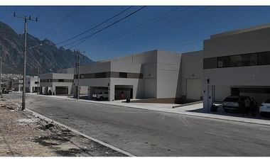 BODEGA EN PREVENTA PARQUE INDUSTRIAL SANTA CATARINA