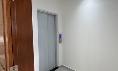 Renta departamento dúplex a estrenar 3 dormitorios en San Isidro - Vista Grande