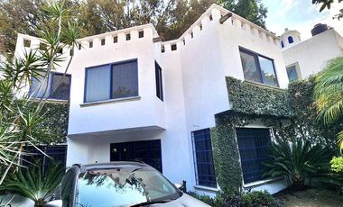 CASA EN VENTA MIRADOR UNIVERSIDAD