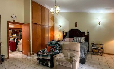 CASA EN VENTA EN ARCOS SUR