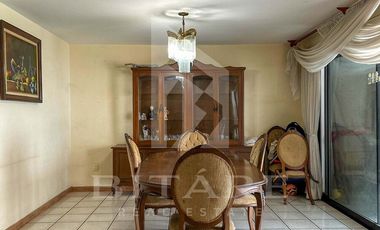 CASA EN VENTA EN ARCOS SUR