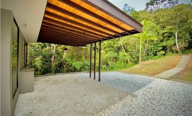 Venta Casa Campestre NUEVA El Retiro