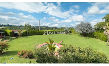 Venta Finca Campestre en Mundo Nuevo Pereira con Granja Porcícola