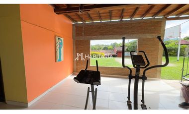 Venta Finca Campestre en Mundo Nuevo Pereira con Granja Porcícola