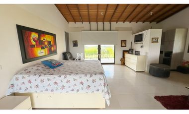 Venta Finca Campestre en Mundo Nuevo Pereira con Granja Porcícola