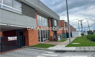 APARTAMENTO EN VENTA PRIMER PISO- CHA VARIANTE- COTA