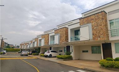 CASA EN VENTA EN PEREIRA