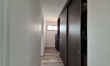 Venta casa campestre de lujo en Chinauta con piscina privada y lote