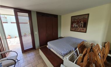Venta casa campestre de lujo en Chinauta con piscina privada y lote