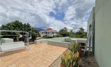 Venta espectacular casa campestre en Chinauta Cundinamarca exclusiva