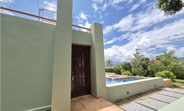 Venta espectacular casa campestre en Chinauta Cundinamarca exclusiva
