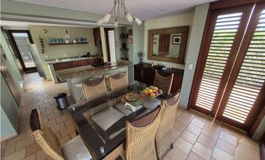 Venta espectacular casa campestre en Chinauta Cundinamarca exclusiva