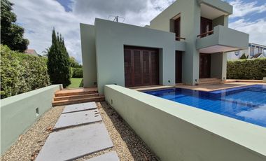 Venta espectacular casa campestre en Chinauta Cundinamarca exclusiva