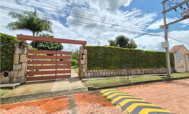 Venta espectacular casa campestre en Chinauta Cundinamarca exclusiva