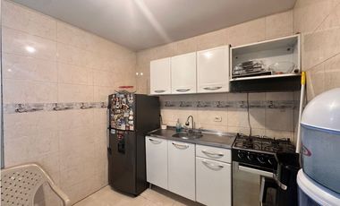 SE VENDE CASA EN CIUDAD CORDOBA RESERVADO AMPLIA