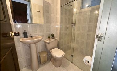 SE VENDE CASA EN CIUDAD CORDOBA RESERVADO AMPLIA