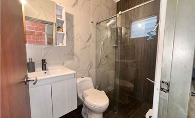 SE VENDE CASA EN CIUDAD CORDOBA RESERVADO AMPLIA