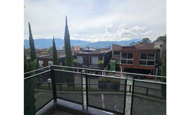 CASA SECTOR MONTESSORI EN ENVIGADO