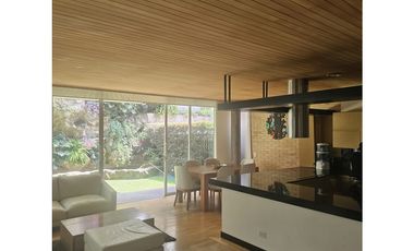 CASA SECTOR MONTESSORI EN ENVIGADO