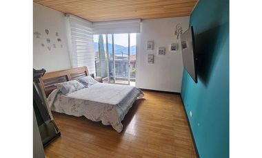 CASA SECTOR MONTESSORI EN ENVIGADO