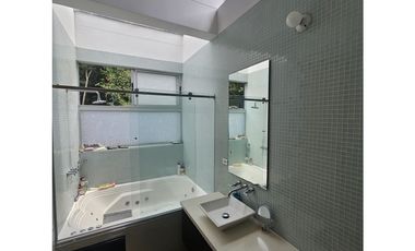 CASA SECTOR MONTESSORI EN ENVIGADO