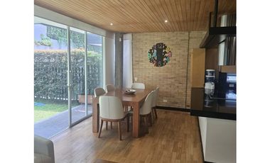 CASA SECTOR MONTESSORI EN ENVIGADO