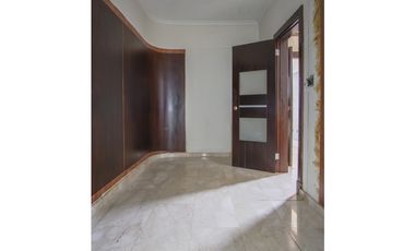 Remate: Venta de Apartamento en Punta Paitilla , Ph Golden Palace