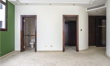 Remate: Venta de Apartamento en Punta Paitilla , Ph Golden Palace