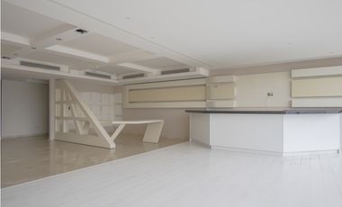 Remate: Venta de Apartamento en Punta Paitilla , Ph Golden Palace