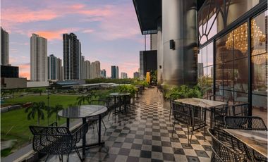 Se vende Oficina en Costa del Este Amoblada