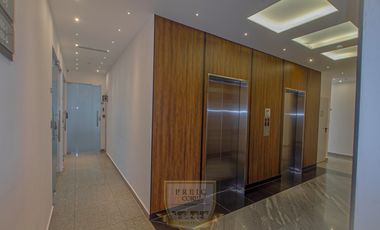 Alquilo oficina amoblada en Obarrio