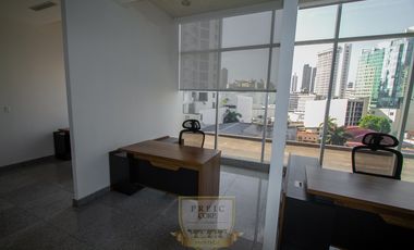 Alquilo oficina amoblada en Obarrio