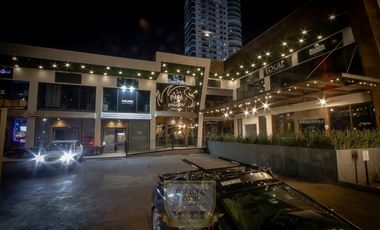 Alquilo local comercial en Plaza de San Francisco L.T