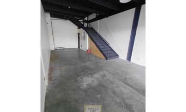 Alquilo local comercial en Plaza de San Francisco L.T