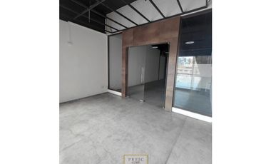 Alquilo local comercial en Plaza de San Francisco L.T