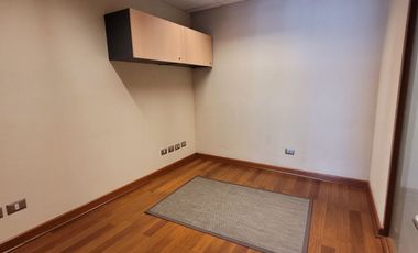 Arriendo oficina a pasos metro Manuel Montt