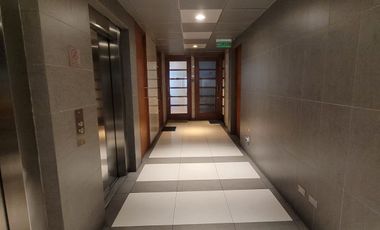 Arriendo oficina a pasos metro Manuel Montt