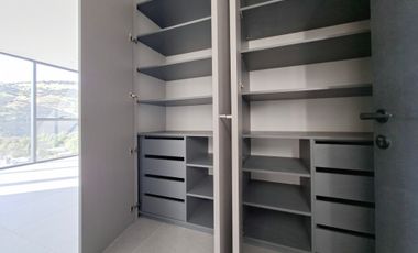 Av. Las Condes 10800 (2 Est /1 Bod) [3167-24]