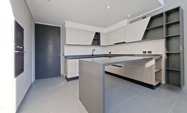 Av. Las Condes 10800 (2 Est /1 Bod) [3167-24]