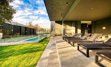 Av. Las Condes 10800 (2 Est /1 Bod) [3167-4]