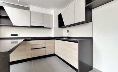 Av. Las Condes 10800 (1 Est /1 Bod) [3167-34]