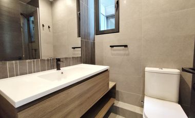 Av. Las Condes 10800 (1 Est /1 Bod) [3167-34]