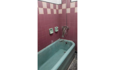 Atenas 1699, entre Ramón Falcón y Venezuela