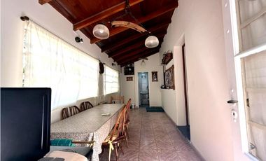 VENTA/ CHALET 3 AMBIENTES CON COCHERA/ MAR DEL PLATA
