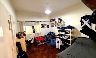 VENTA/ CHALET 3 AMBIENTES CON COCHERA/ MAR DEL PLATA