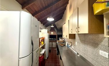 VENTA/ CHALET 3 AMBIENTES CON COCHERA/ MAR DEL PLATA